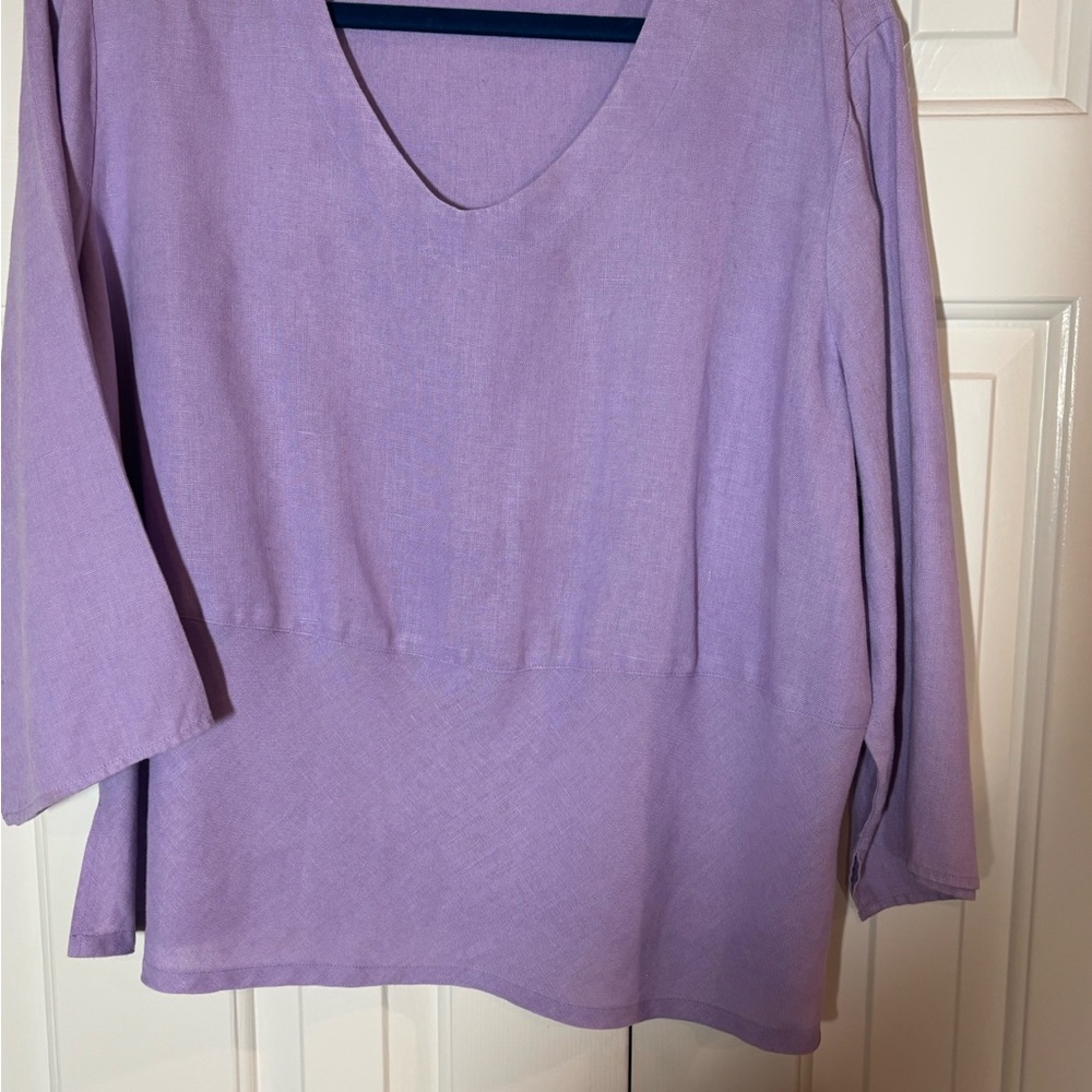 Orvis Lavender V-Neck Women's Blouse